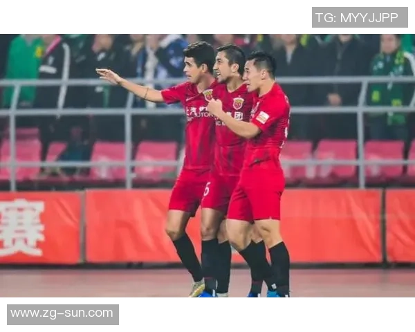 成都足球队以62分领跑世界锦标赛积分榜展现强大实力